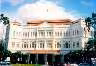 Eins der wenigen sehenswerten Häuser in Singapur: Raffles Hotel.
