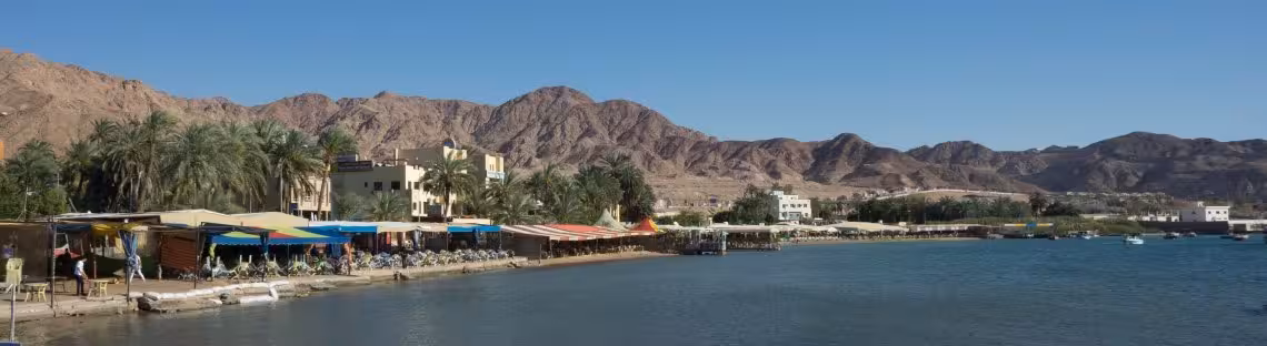 Bars am Strand von Akaba, Jordanien